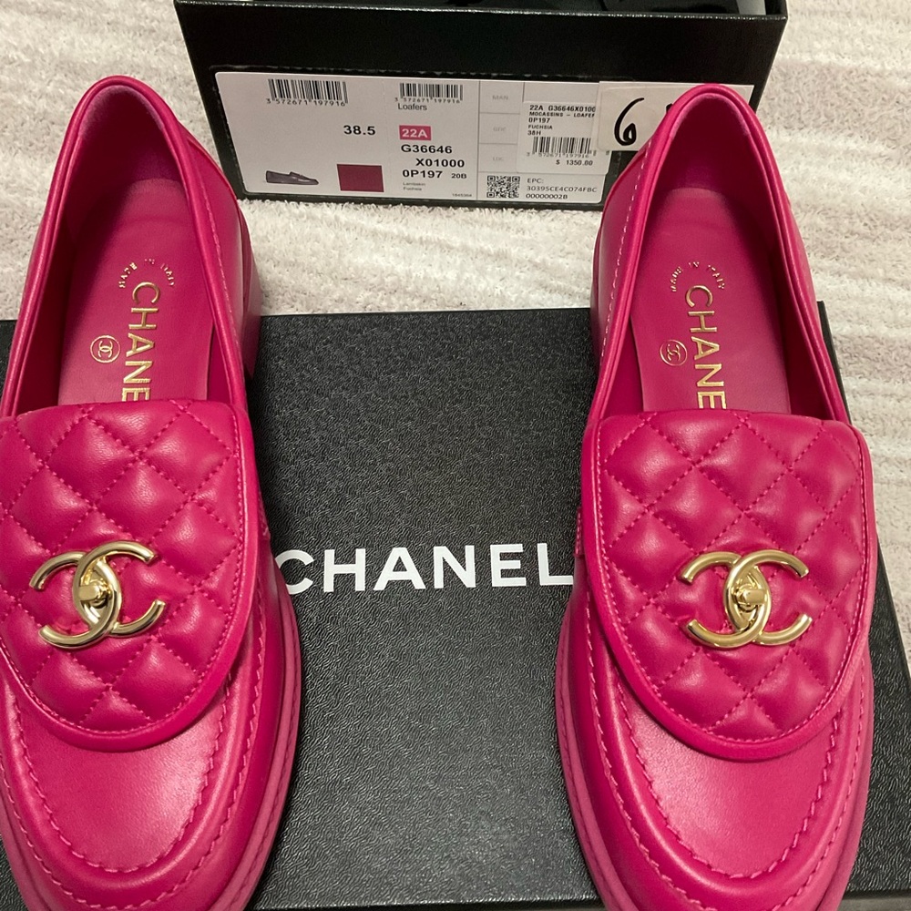 Chanel Lambskin Quilted CC Turnlock Loafers 39.5 Fuchsia - Picture 6 of 10